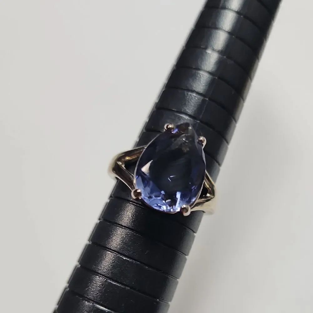 18KGE Ring Size 9 - Picture 2 of 5